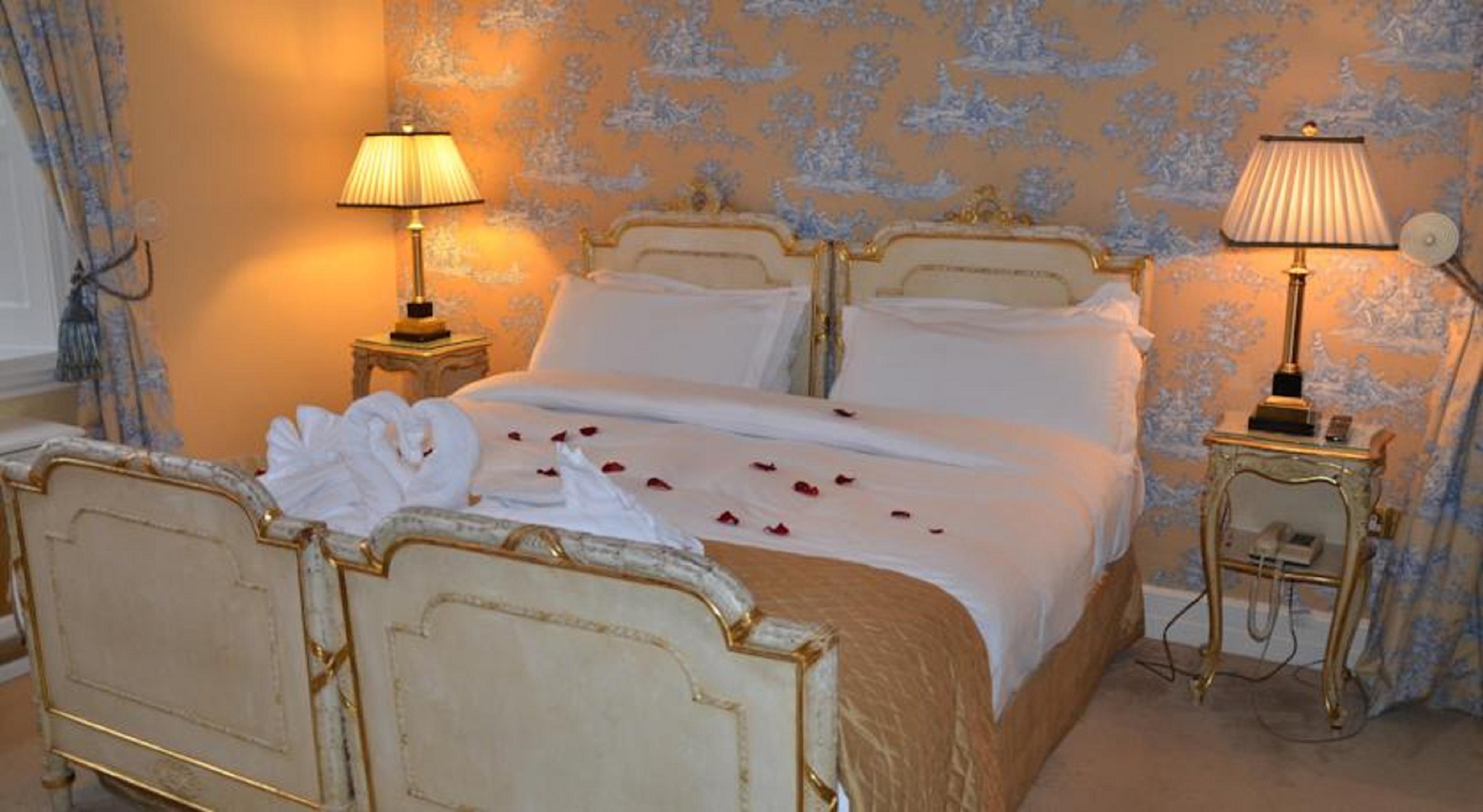 Waterford Castle Hotel & Golf Resort Ballinakill  Esterno foto